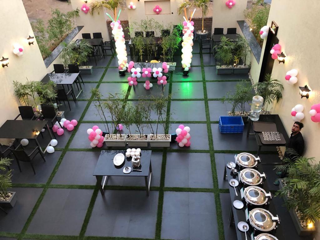 Hotel Shlok Kolhapur Esterno foto