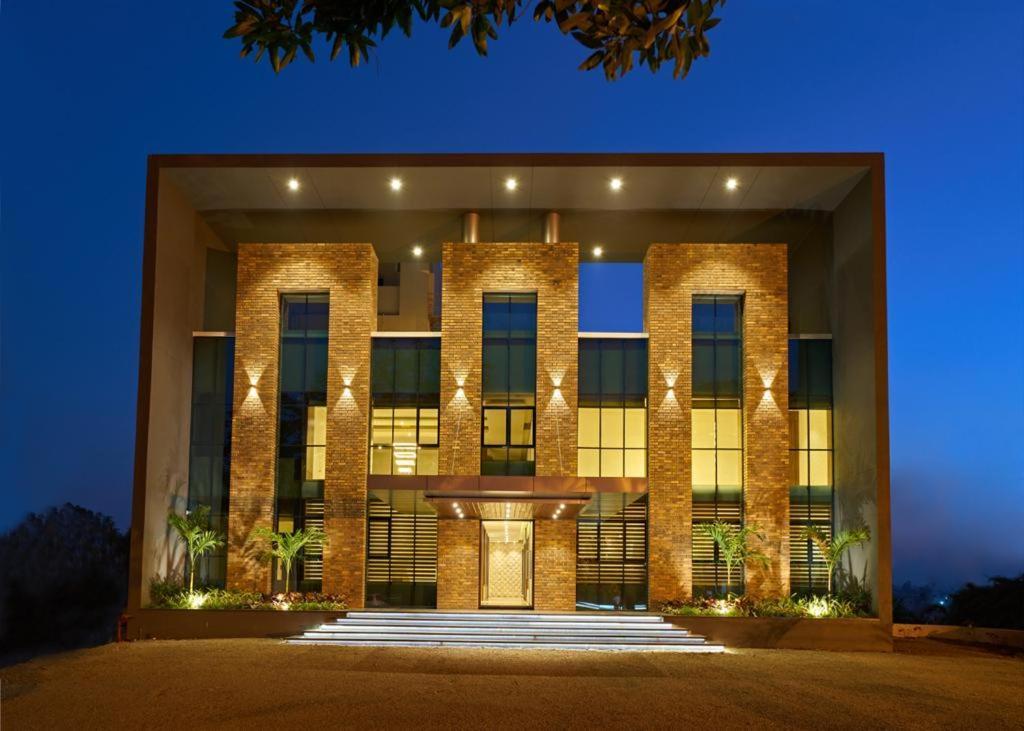 Hotel Shlok Kolhapur Esterno foto