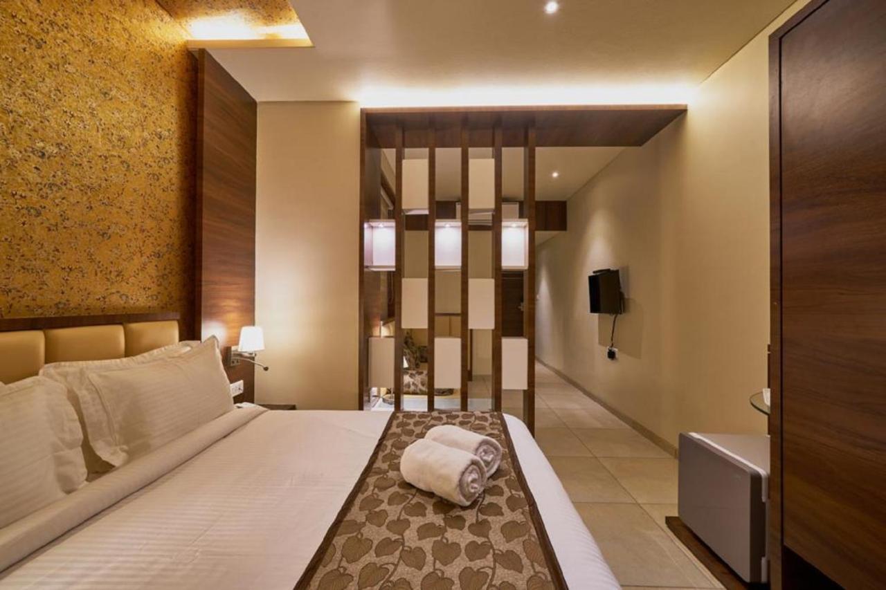 Hotel Shlok Kolhapur Esterno foto
